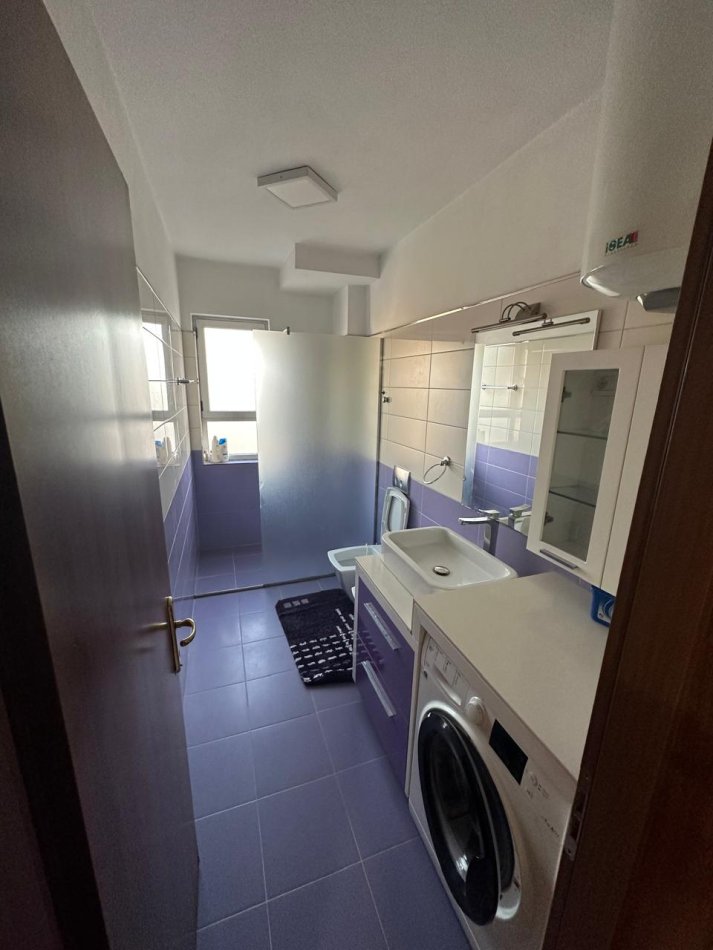 Tirane, jepet me qera apartament 2+1+Ballkon Kati 9, 120 m² 550 €