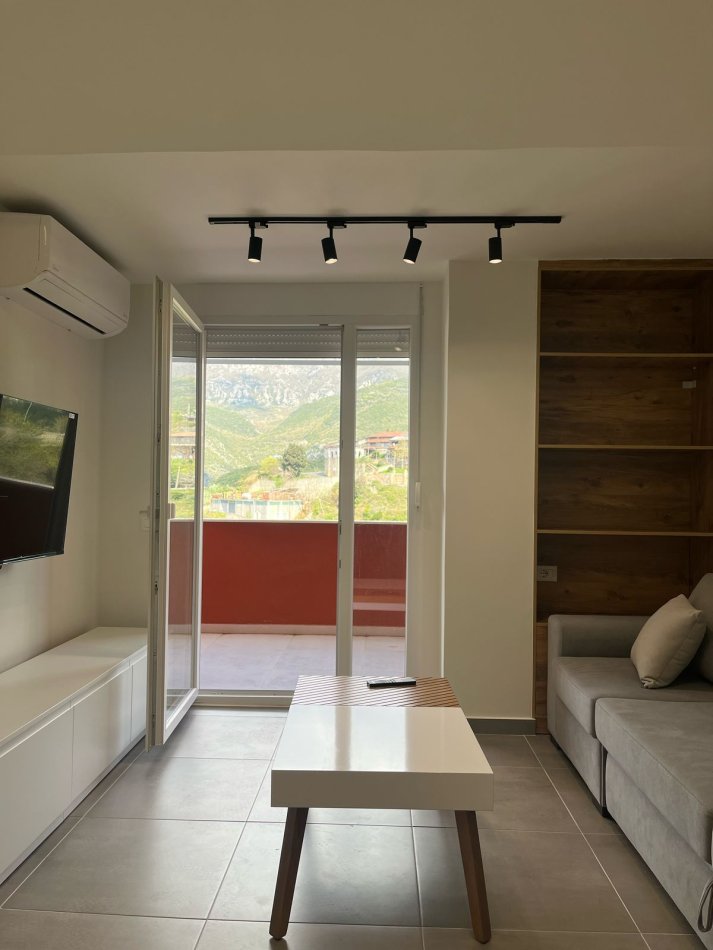 Tirane, jepet me qera apartament 1+1 Kati 5, 60 m² 400 € (Baftiar Lici)