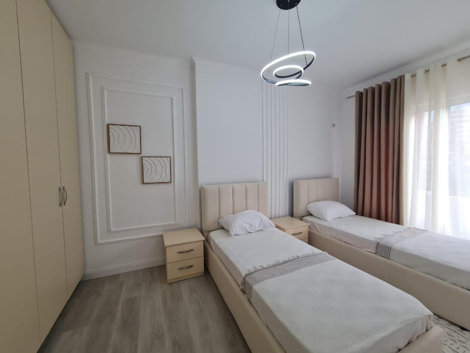 Tirane, shitet apartament 2+1 Kati 2, 92 m² 138.000 € (astir)