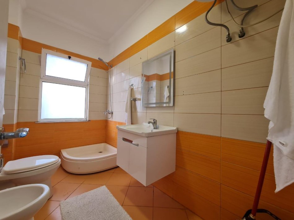 Tirane, shitet apartament 2+1 Kati 2, 92 m² 138.000 € (astir)
