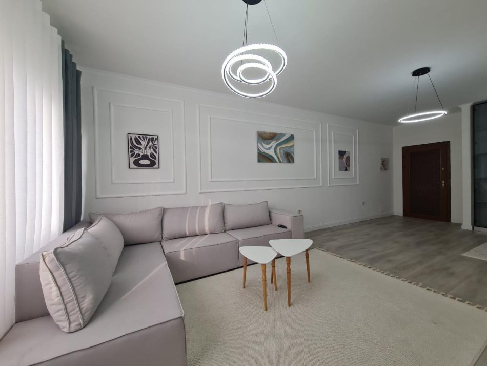 Tirane, shitet apartament 2+1 Kati 2, 92 m² 138.000 € (astir)