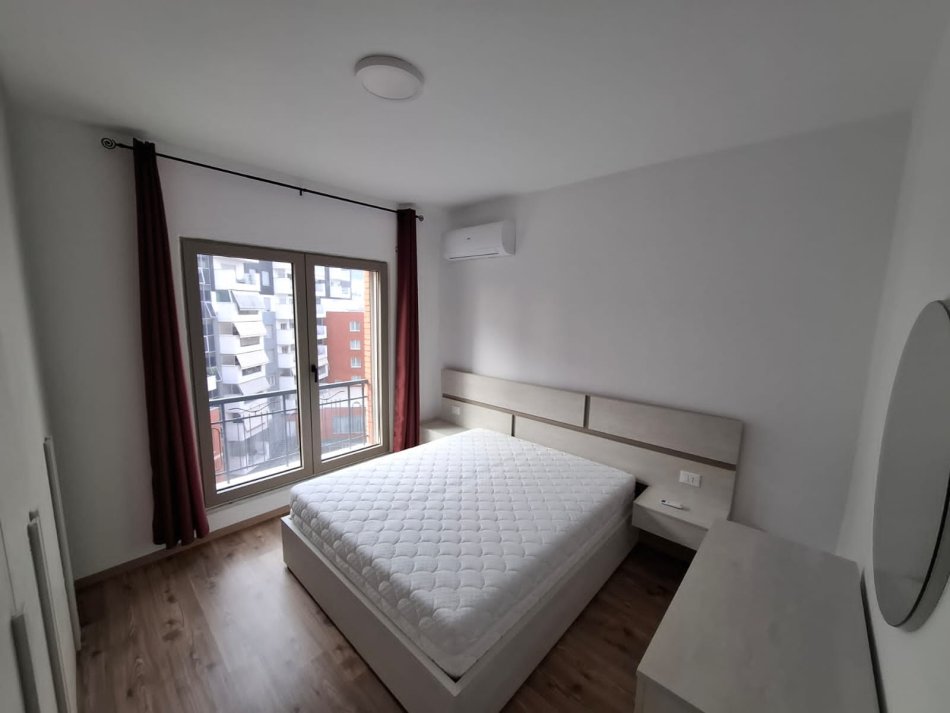 Tirane, jepet me qera apartament 1+1+Ballkon Kati 6, 65 m² 600 € 