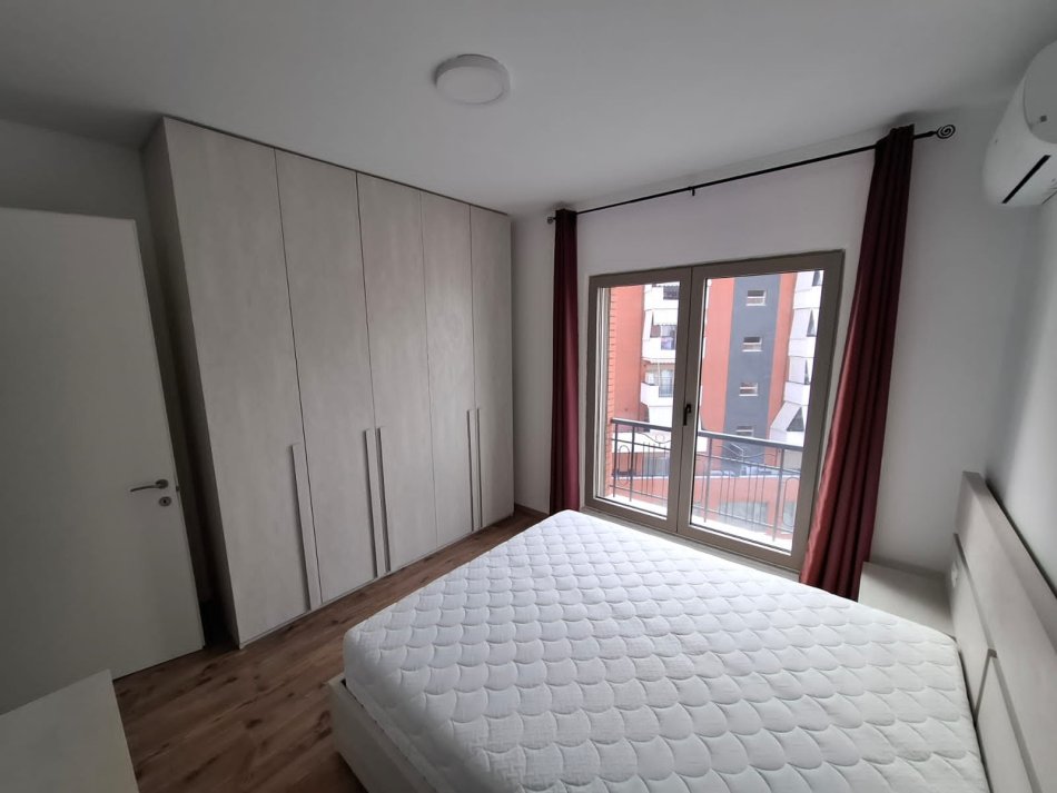 Tirane, jepet me qera apartament 1+1+Ballkon Kati 6, 65 m² 600 € 