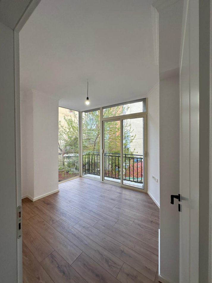 Tirane, shitet apartament 1+1 Kati 2, 49 m² 120.000 € (Rr. Mine Peza)