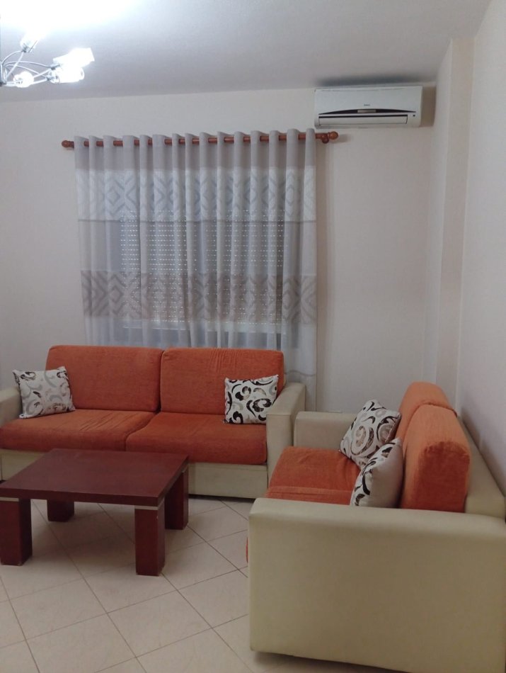 !DHENE! Durres, jepet me qera apartament 2+1 Kati 10, 80 m² 360 € (Rruga Kasem Durresi)