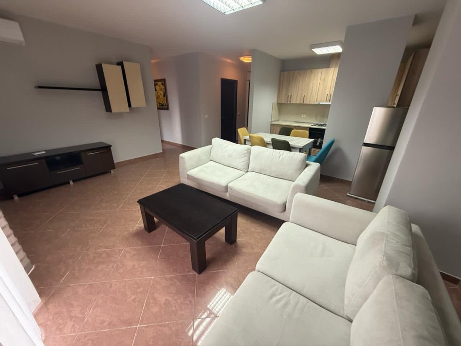 Tirane, shes apartament 2+1+Aneks Kati 6, 122 m² 244.000 € (Varri Bamit)
