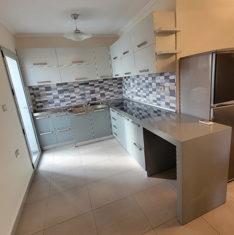 Tirane, jepet me qera apartament 1+1+Ballkon Kati 4, 60 m² 500 € (MININSTRIA E JASHTME)