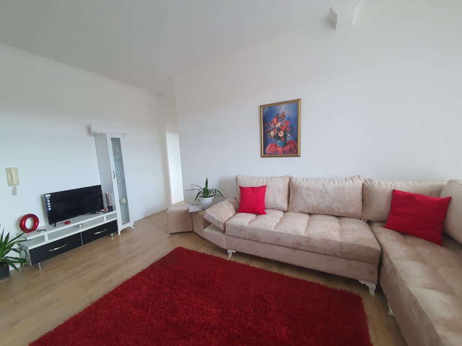 Tirane, shitet apartament 2+1+Ballkon Kati 5, 97 m² 125.000 € (yzberisht)