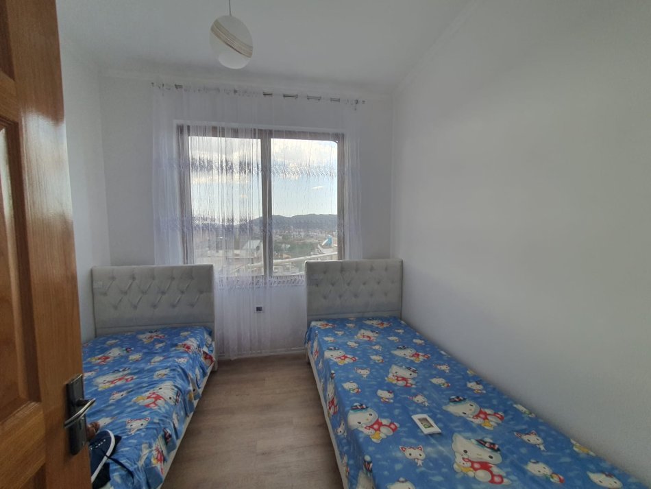 Tirane, shitet apartament 2+1+Ballkon Kati 5, 97 m² 125.000 € (yzberisht)