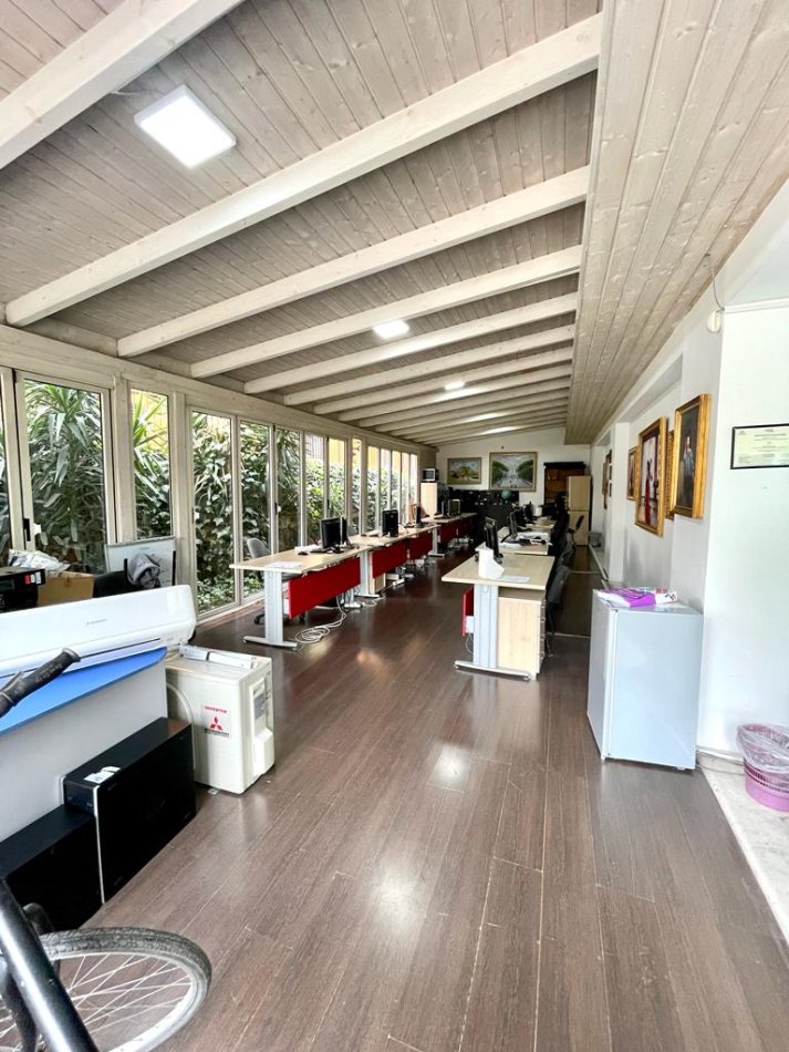 Tirane, shitet zyre , 217 m² 651.000 € (Rrruga Elbasanit)
