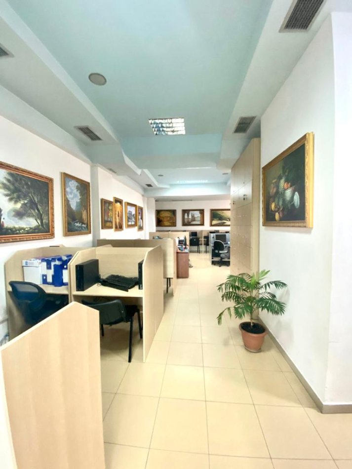 Tirane, shitet zyre , 217 m² 651.000 € (Rrruga Elbasanit)