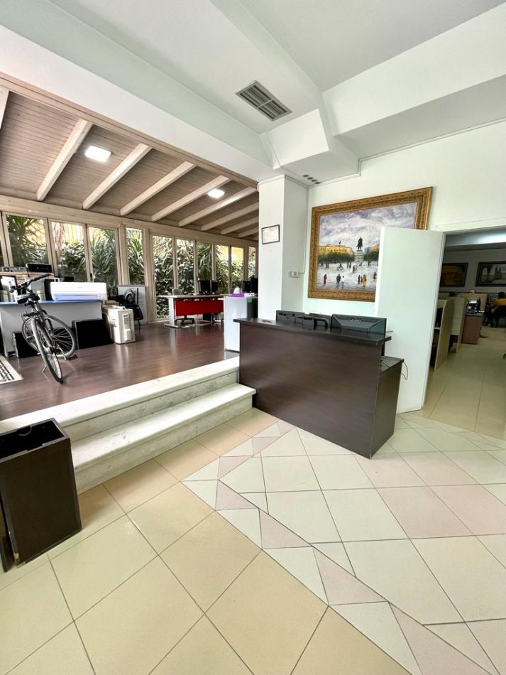 Tirane, shitet zyre , 217 m² 651.000 € (Rrruga Elbasanit)