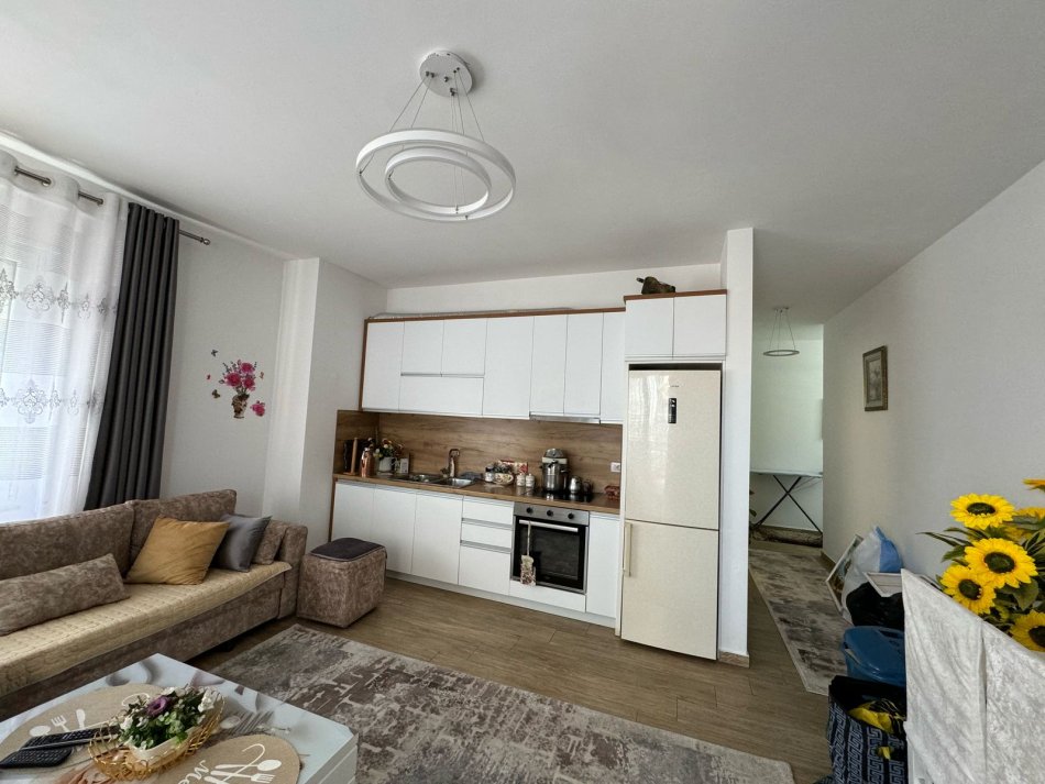 Tirane, shitet apartament 1+1 Kati 5, 77 m² 135.000 € (Don Bosko)