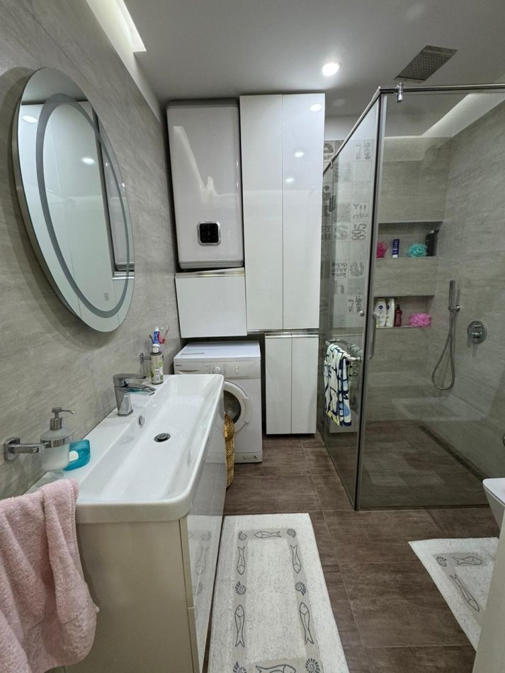Tirane, jepet me qera apartament 2+1+Ballkon Kati 2, 90 m² 800 € (Kopshti Zoologjik)