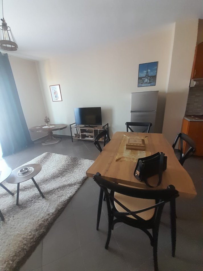 Tirane, jepet me qera apartament 2+1+Ballkon Kati 6, 77 m² 600 € (prokop mima)