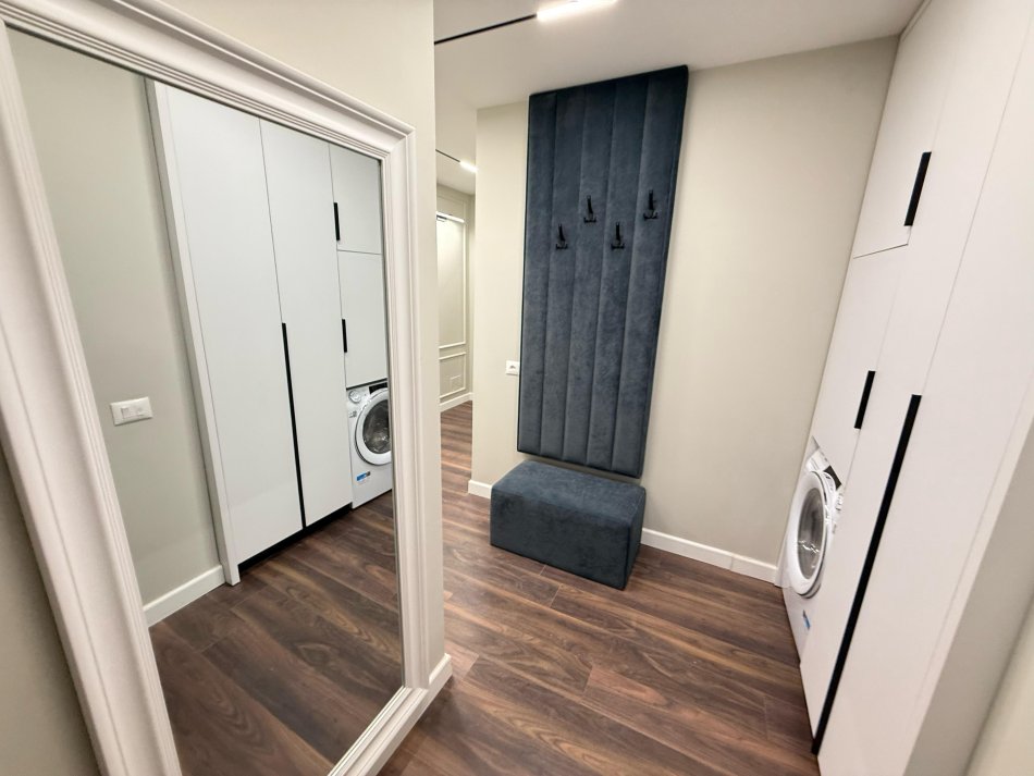 Tirane, jap me qera apartament 1+1 Kati 3, 70 m² 700 € (rruga e dafinave)