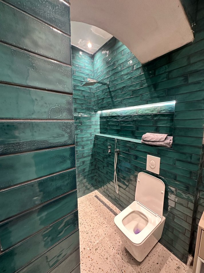 Tirane, jepet me qera garsonier 1+1 Kati 5, 40 m² 450 € (Shallvaret)