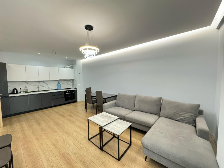 Tirane, jap me qera apartament 1+1+Ballkon Kati 6, 65 m² 500 € (Rruga e Dibres)
