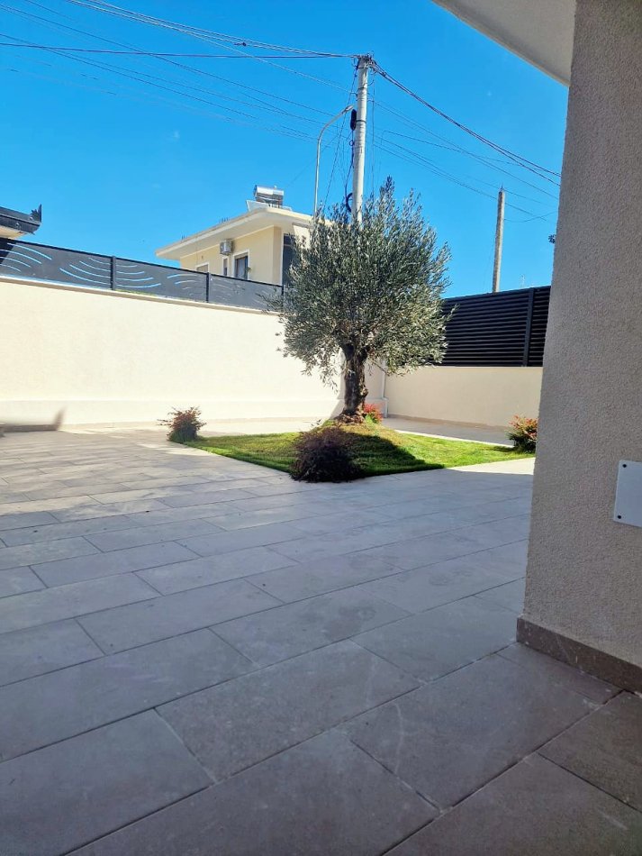 Spille, shitet Vile 4+1+Aneks+Ballkon Kati 2, 500 m² 429.000 € (Spille)Kavaje