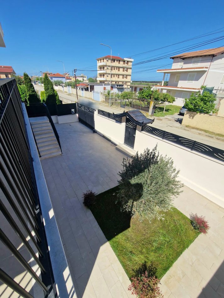 Spille, shitet Vile 4+1+Aneks+Ballkon Kati 2, 500 m² 429.000 € (Spille)Kavaje