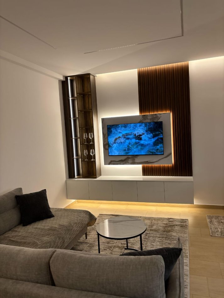 Tirane, jepet me qera apartament 1+1 Kati 4, 67 m² 800 € 