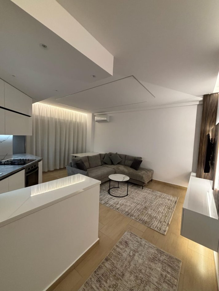 Tirane, jepet me qera apartament 1+1 Kati 4, 67 m² 800 € 