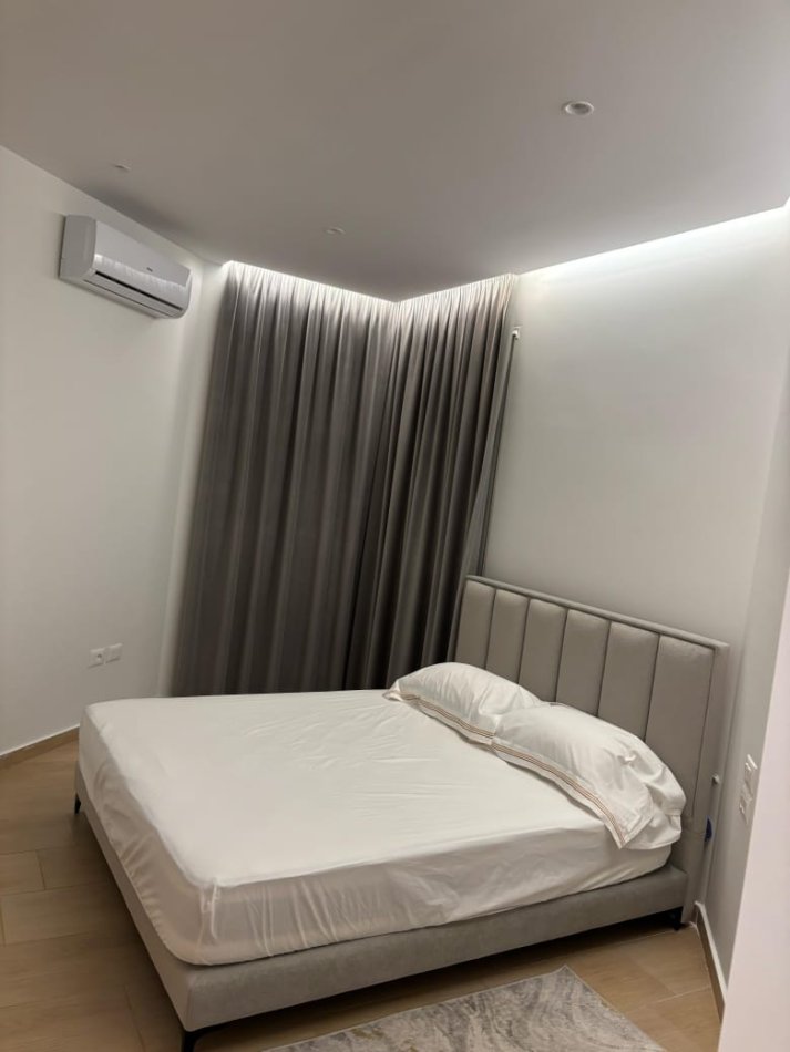 Tirane, jepet me qera apartament 1+1 Kati 4, 67 m² 800 € 