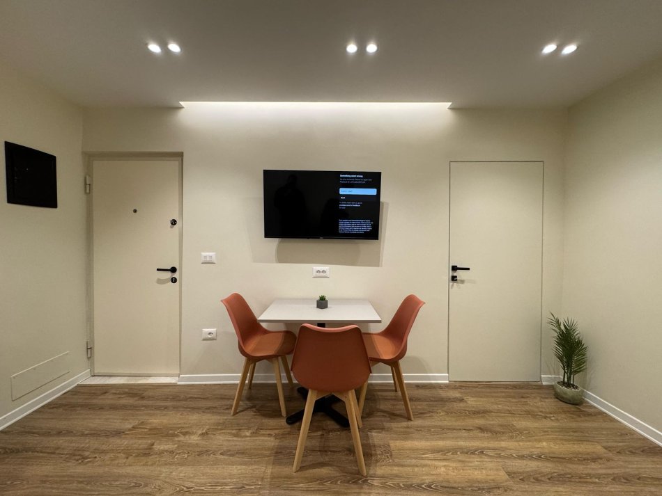 Tirane, shitet 2+1+Aneks+Ballkon Kati 2, 60 m² 184.000 € (pazari i ri)