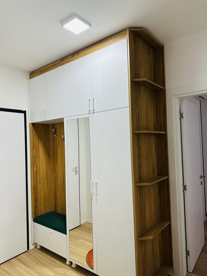 Tirane, jepet me qera apartament 2+1+Ballkon Kati 2, 120 m² 550 € 
