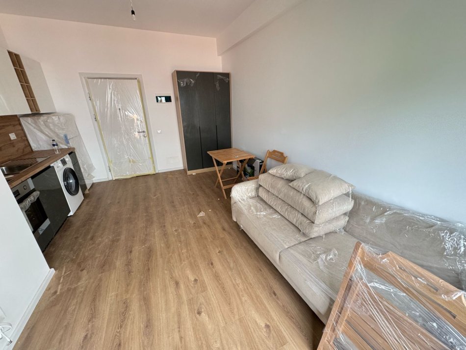 Tirane, jap me qera garsonier 1+1 Kati 3, 35 m² 300 € (rruga pasho hysa)