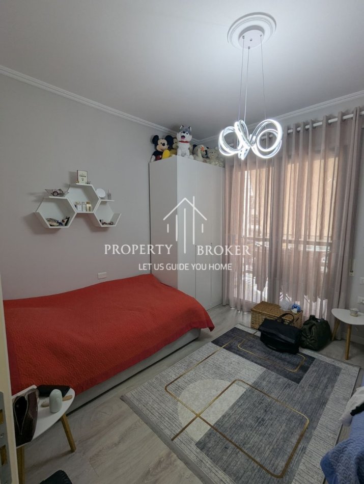 Tirane, jepet me qera apartament 2+1+Aneks+Ballkon Kati 5, 86 m² 800 € (Don Bosko)