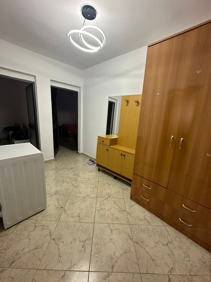 Tirane, jepet me qera apartament 1+1+Ballkon Kati 3, 64 m² 500 € (Myslym Shyri)