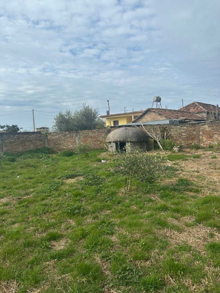 Durres, shitet Vile ne plazh 4+1 , 1.800 m² 300.000 € (Qerret, Kavaje)