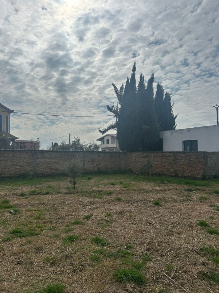 Durres, shitet Vile ne plazh 4+1 , 1.800 m² 300.000 € (Qerret, Kavaje)