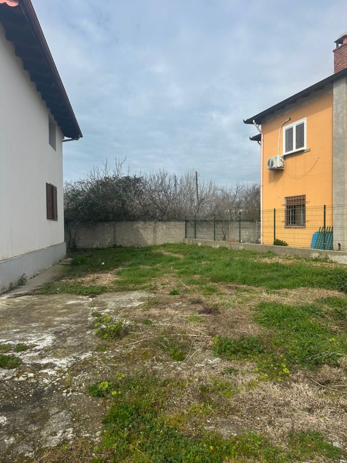 Durres, shitet Vile ne plazh 4+1 , 1.800 m² 300.000 € (Qerret, Kavaje)