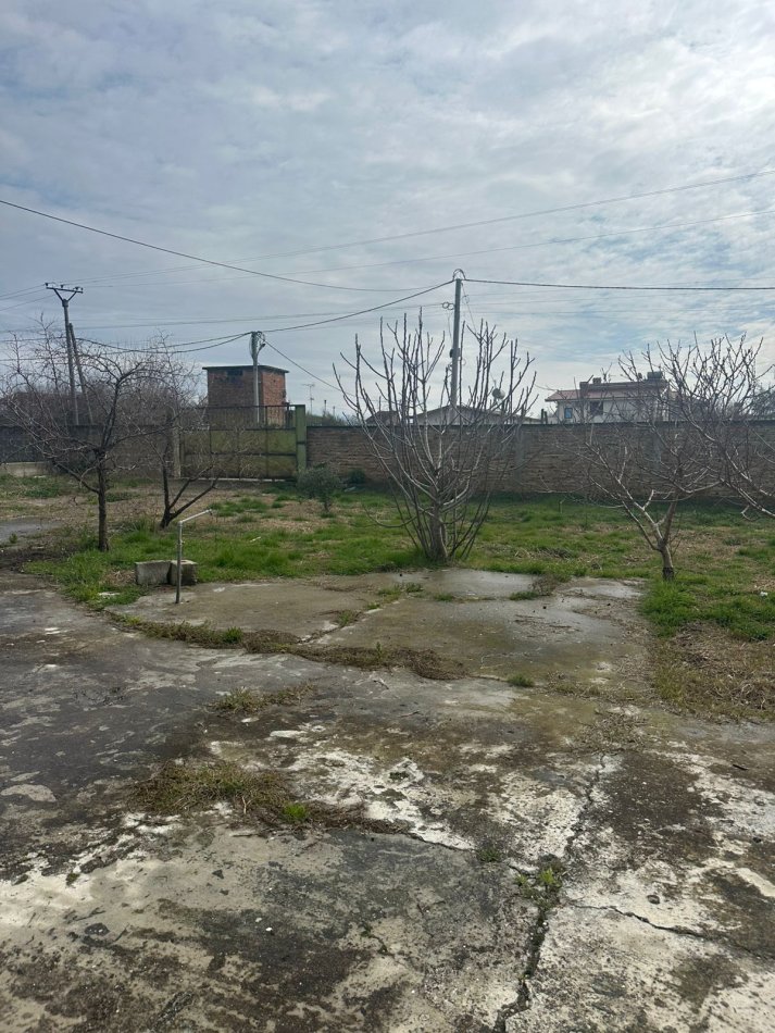 Durres, shitet Vile ne plazh 4+1 , 1.800 m² 300.000 € (Qerret, Kavaje)