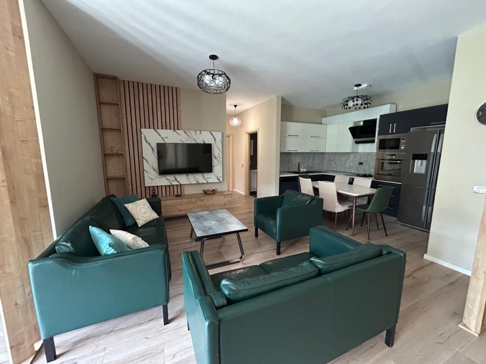 Tirane, jepet me qera apartament 3+1+Ballkon Kati 6, 135 m² 1.200 € (liqeni)