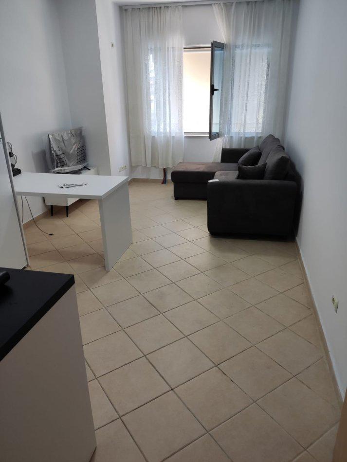 Tirane, jepet me qera apartament 1+1 Kati 6, 65 m² 400 € (Astir)