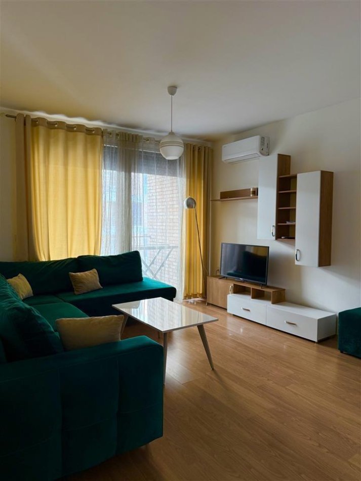 Tirane, jepet me qera apartament 2+1+Ballkon Kati 4, 96 m² 700 € (don bosko)