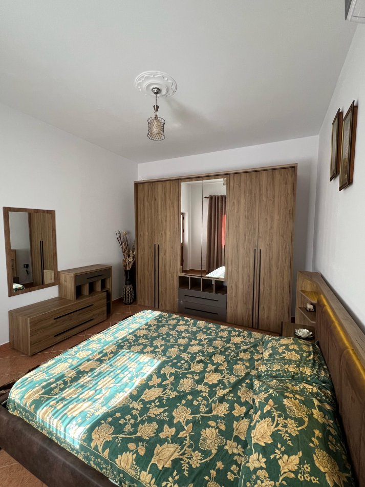 Tirane, jepet me qera shtepi 2+1 Kati 2, 80 m² 450 € (Bulevardi i Ri)