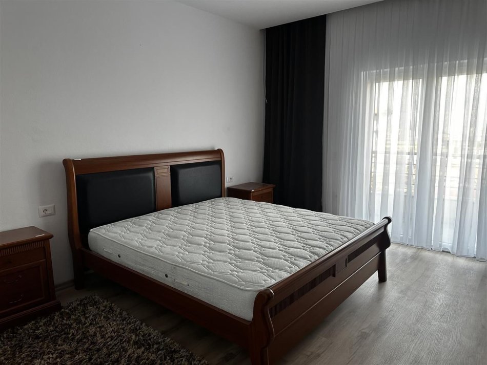 Tirane, jepet me qera apartament 3+1+Aneks+Ballkon Kati 2, 120 m² 700 € (Prane American 3)