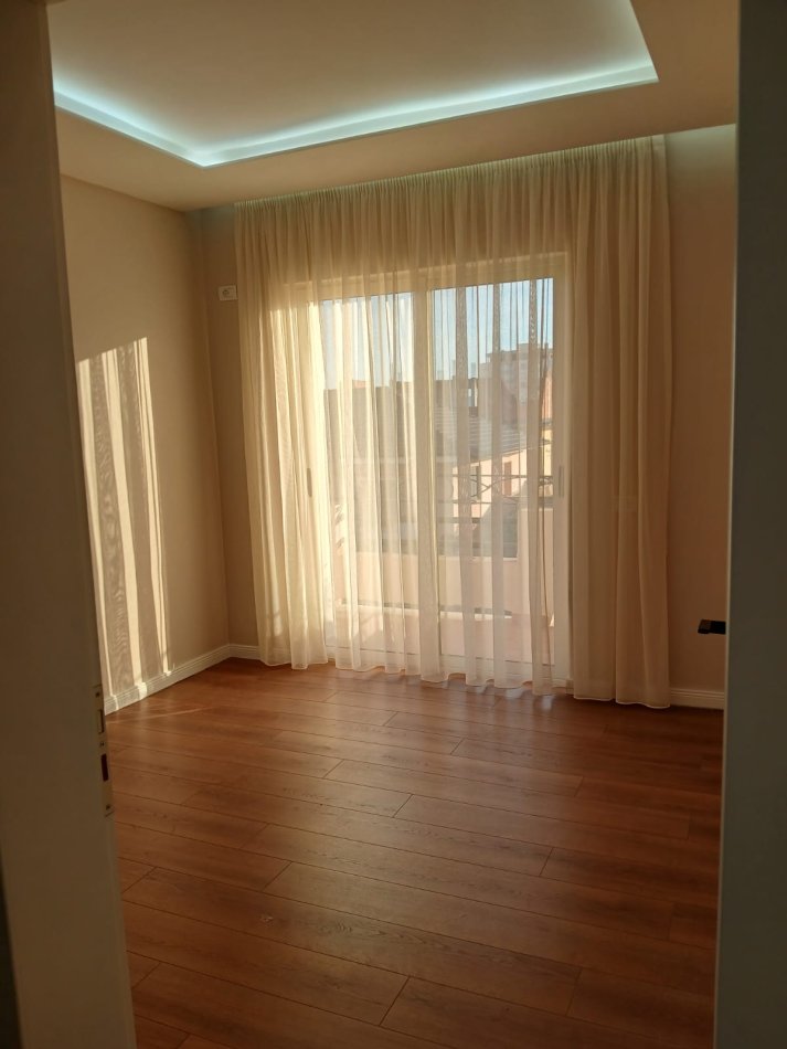 Kavaje, shitet apartament 2+1+Ballkon Kati 3, 80 m² 58.900 € (Shetitorja Indrit Cara,Kavaje)