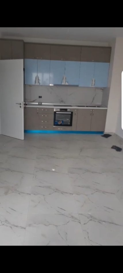 Tirane, jepet me qera apartament 1+1+Ballkon Kati 5, 70 m² 400 € (5 maji)