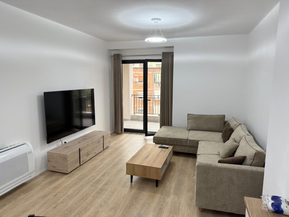 Tirane, jepet me qera apartament 2+1+Aneks+Ballkon Kati 3, 125 m² 800 € (Pazari i Ri)
