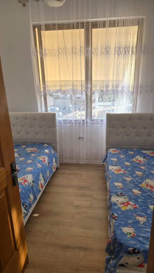 Tirane, jepet me qera apartament 2+1+Ballkon Kati 5, 100 m² 420 € (yzberisht)
