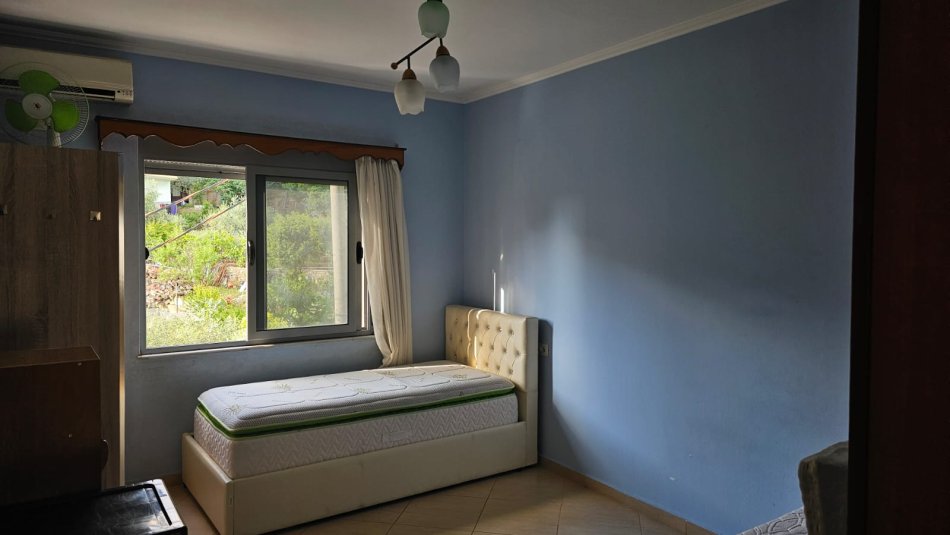 Tirane, jepet me qera apartament 2+1+Ballkon Kati 2, 106 m² 450 € (Fresku)