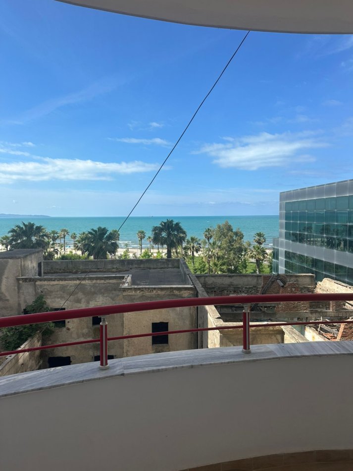 Durres, jepet me qera apartament 2+1+Ballkon Kati 3, 100 m² 600 € (Vollga)