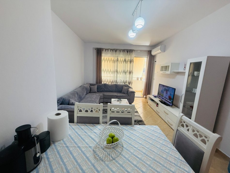 Tirane, jepet me qera apartament 1+1 Kati 5, 62 m² 450 € (Astir)