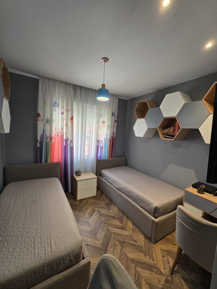 Tirane, shes Kati 4, 90 m² 180.000 € (rruga kavajes)