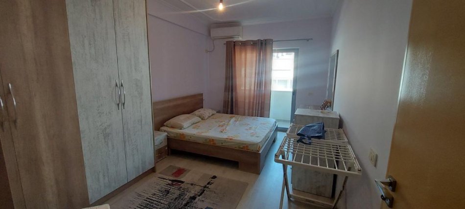 Tirane, jepet me qera apartament 2+1+Ballkon Kati 7, 82 m² 500 € (astir)
